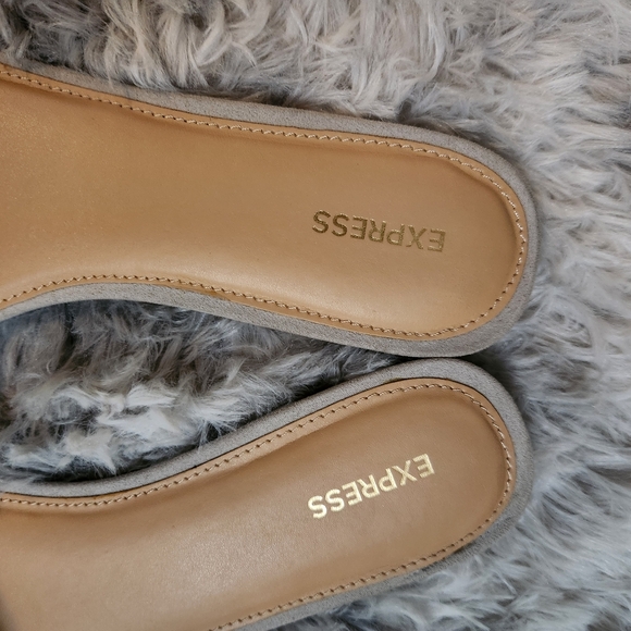 Express Jeweled Slides Sz 8 - Picture 3 of 4